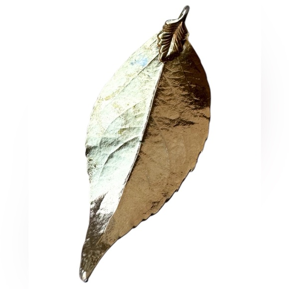 Vintage Gold-Dipped Leaf Pendant - Picture 5 of 5